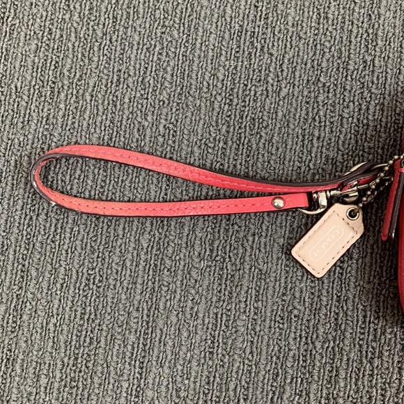 Coach Wristlet Wallet Womens Medium Pink Leather Clutch Purse Bag - Picture 4 of 16